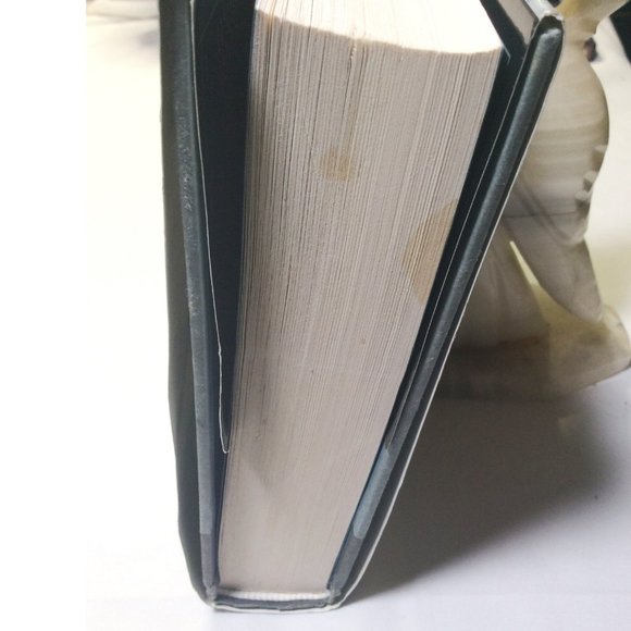 Nora Roberts - Three Fates - Signed Copy - First Edition -2002 - Hard Cover - Picture 13 of 16